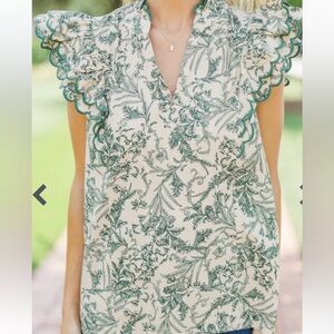 ENTRO Elegant Green and Cream Floral Women's Top size M